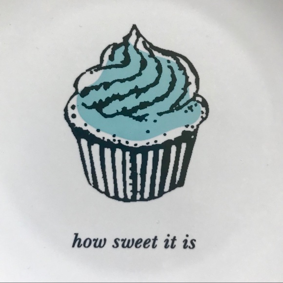 Kate Spade Lenox Plate HOW SWEET cupcake - Picture 2 of 7